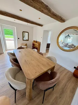 Coin salon dans l'établissement Maison de campagne Dombes - 6 personnes