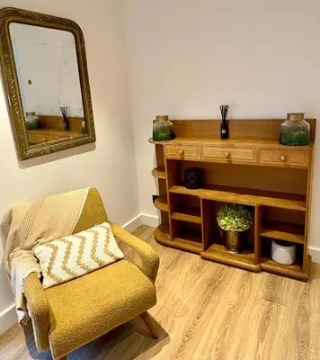 Coin salon dans l'établissement Maison de campagne Dombes - 6 personnes
