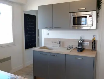 Cuisine ou kitchenette dans l'établissement Cazeneuve Lumière