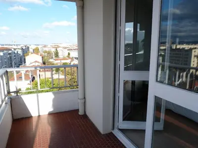 Balcon ou terrasse dans l'établissement Cazeneuve Lumière
