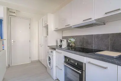 Cuisine ou kitchenette dans l'établissement Immeuble entier privatisé, wifi haut débit, groupe, famille