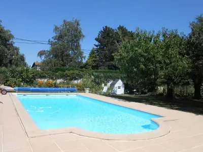 Piscine de l'établissement Le Relais Du Grand Logis ou située à proximité