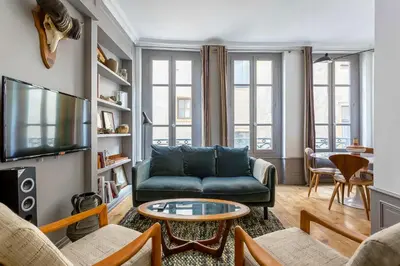 Coin salon dans l'établissement Curiosité - Furnished apartment - Downtown Lyon