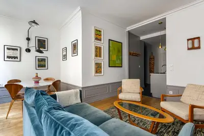 Coin salon dans l'établissement Curiosité - Furnished apartment - Downtown Lyon