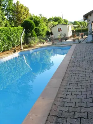 Piscine de l'établissement Le Marverand ou située à proximité
