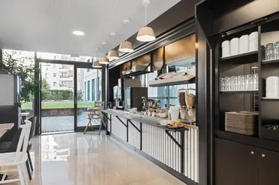 Cuisine ou kitchenette dans l'établissement B&B HOTEL Lyon Centre Part-dieu Gambetta