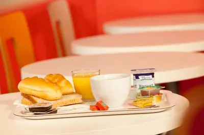 Nourriture dans l'hôtel ou à proximité
