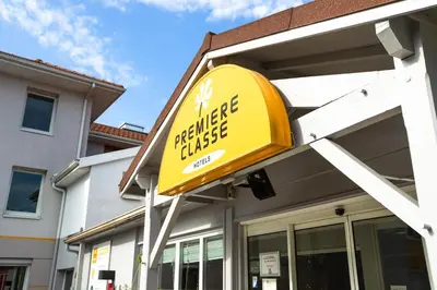 Certificat, récompense, panneau ou autre document affiché dans l'établissement Première Classe Lyon Sud - A7