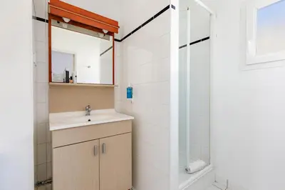 Salle de bains dans l'établissement Appart'City Classic Lyon Villeurbanne