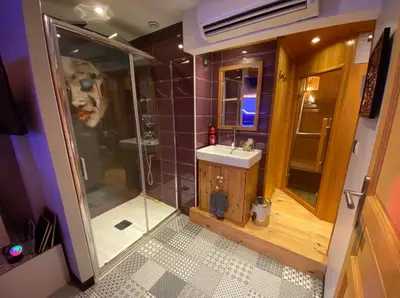 Salle de bains dans l'établissement La Parenthèse