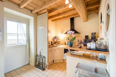 Cuisine ou kitchenette dans l'établissement Coeur De Beaujolais