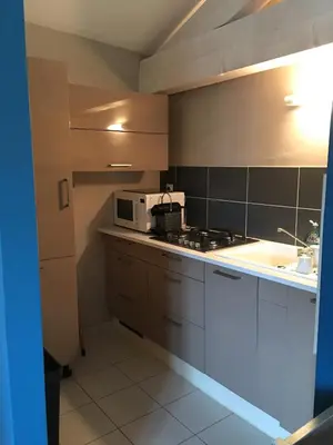 Cuisine ou kitchenette dans l'établissement Les Chambres d'Hôtes d'Alice Dior