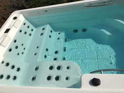 Piscine de l'établissement Les Chambres d'Hôtes d'Alice Dior ou située à proximité