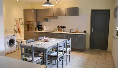 Cuisine ou kitchenette dans l'établissement Aux 3 sapins