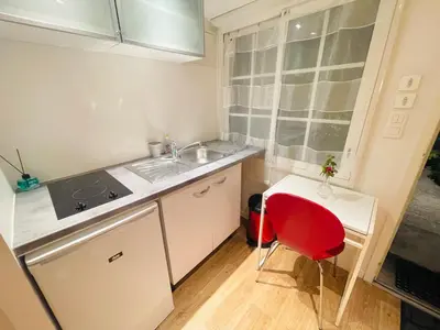 Cuisine ou kitchenette dans l'établissement La petite Maison dans la Croix Rousse