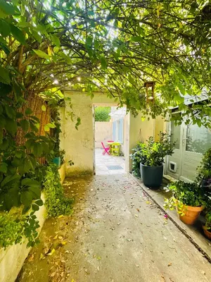 Jardin de l'établissement Le Jardin croix Roussien
