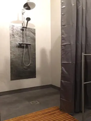 Salle de bains dans l'établissement Les Sittelles de Bamboche