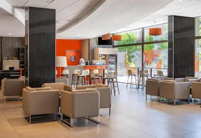 Coin salon dans l'établissement Spark by Hilton Lyon Park Saone