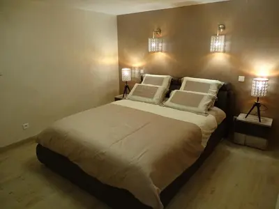 Un ou plusieurs lits dans un hébergement de l'établissement Domaine du Mont Monnet - Chambre d'hôtes & Gîte