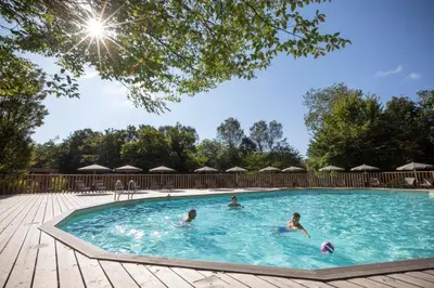 Piscine de l'établissement CityKamp Lyon ou située à proximité