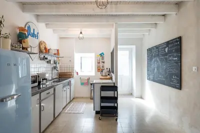 Cuisine ou kitchenette dans l'établissement Gite le Pot de Vin