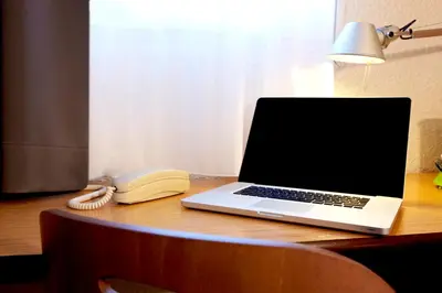 Télévision ou salle de divertissement dans l'établissement Campanile Lyon Nord - Ecully