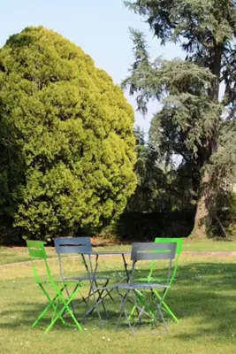 Jardin de l'établissement Chateau de Breuil en Beaujolais