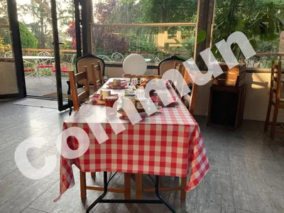 Restaurant ou autre lieu de restauration dans l'établissement Chateau de Breuil en Beaujolais