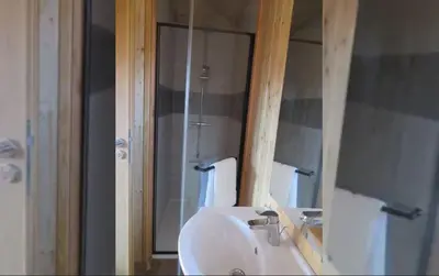 Salle de bains dans l'établissement Domaine des Epinettes