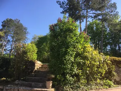 Jardin de l'établissement Le Moulin de Saint-Julien