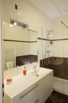 Salle de bains dans l'établissement Lyon Cosy Stay