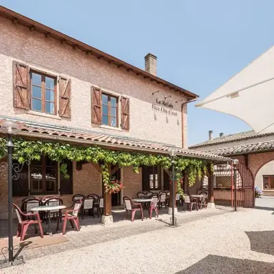 Le Relais Des Dix Crus - Logis Hôtel