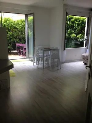 Coin salon dans l'établissement Le Croix Roussien Lyon centre