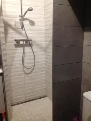 Salle de bains dans l'établissement Le Croix Roussien Lyon centre
