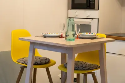 Cuisine ou kitchenette dans l'établissement Suite du Vieux Lyon Cosy & calme - le Quarantaine