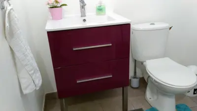 Salle de bains dans l'établissement Appartement F3 avec Parking privée