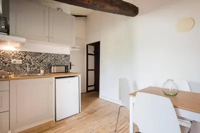Cuisine ou kitchenette dans l'établissement Sur les hauteurs du Vieux Lyon