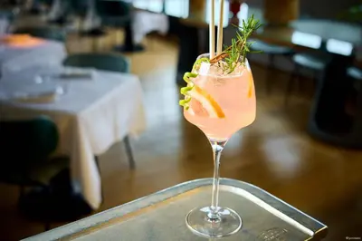 Boissons dans l'établissement L'Ermitage Hôtel Cuisine-À-Manger