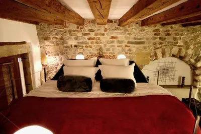Un ou plusieurs lits dans un hébergement de l'établissement Le Clos de Sainte Croix