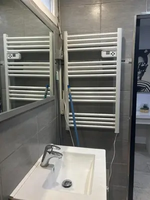 Salle de bains dans l'établissement Le Studio de Lucie