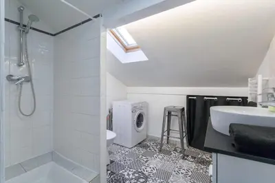 Salle de bains dans l'établissement cocon des artistes