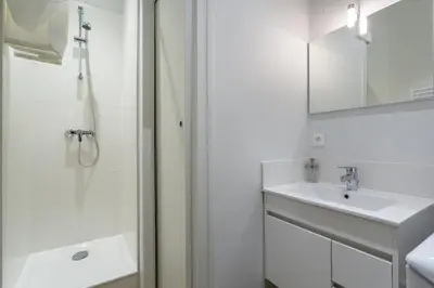 Salle de bains dans l'établissement Jusquà 6 personnes au coeur du Vieux Lyon