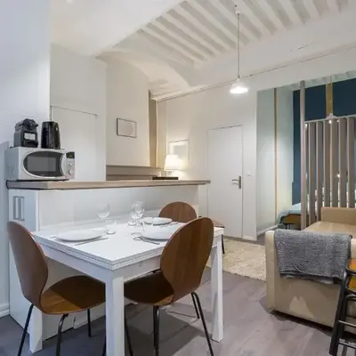 Jusquà 6 personnes au coeur du Vieux Lyon