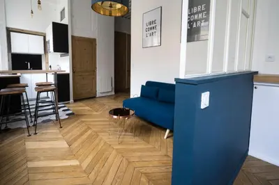 Télévision ou salle de divertissement dans l'établissement Doyenné Vieux Lyon