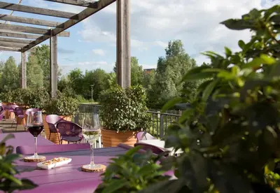 Jardin de l'établissement DoubleTree by Hilton Lyon Eurexpo & Spa