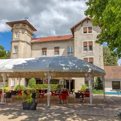 Logis Hôtel La Commanderie de Champarey