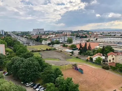 Vue générale sur Villeurbanne ou vue de la ville depuis l'appartement
