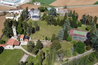 Vue panoramique sur l'établissement Cit'Hôtel La Résidence