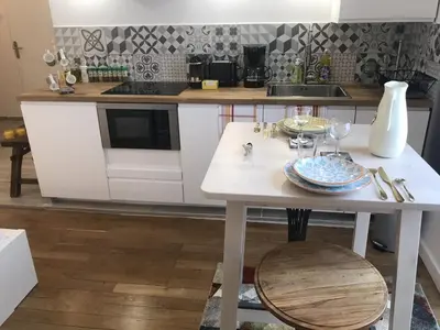 Cuisine ou kitchenette dans l'établissement La Suite de Léon appartement D - Lyon Garibaldi