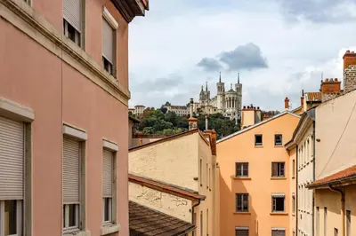 Vue générale sur Lyon ou vue de la ville depuis l'appartement
